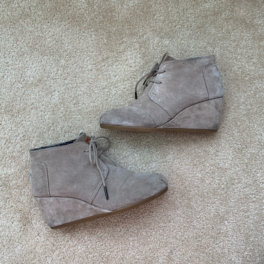 TOMS Desert Edge wedge booties